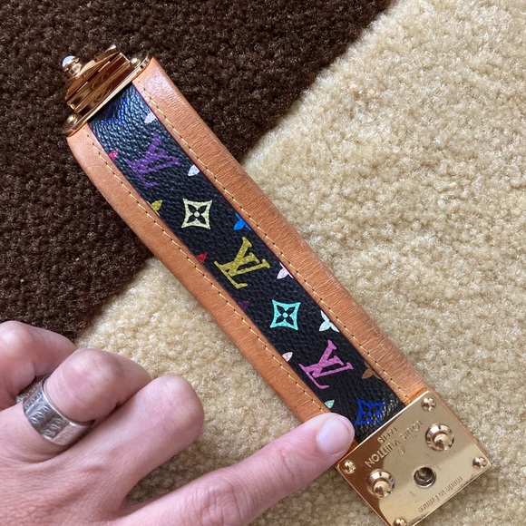 💯% Authentic Murakami cuff bracelet noir